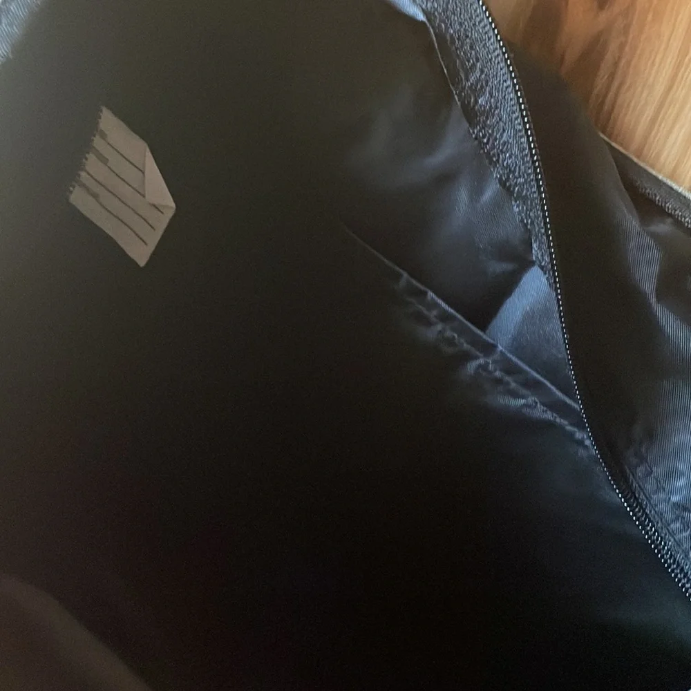 L.L. Bean‎ Aloha green laptop messenger bag